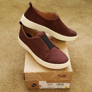 NIB Sofft Slip-On Sneakers